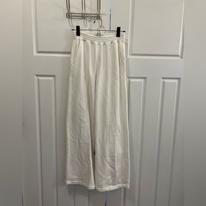 NWT Abercrombie XS white sweatpants